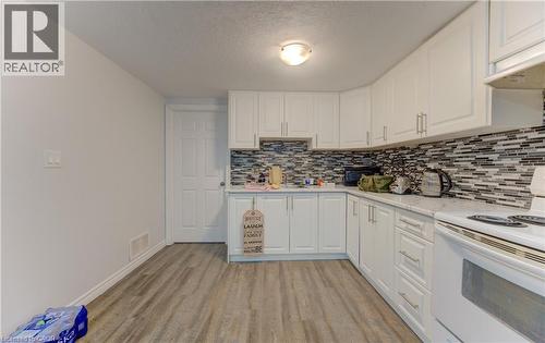 110 Hazelglen Drive, Kitchener, ON - Indoor Photo Showing Kitchen