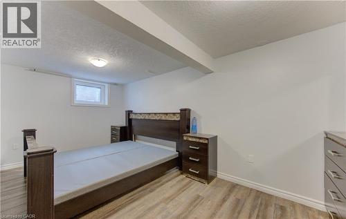 110 Hazelglen Drive, Kitchener, ON - Indoor Photo Showing Bedroom