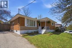 4 HOWARD Street  Simcoe, ON N3Y 2H5