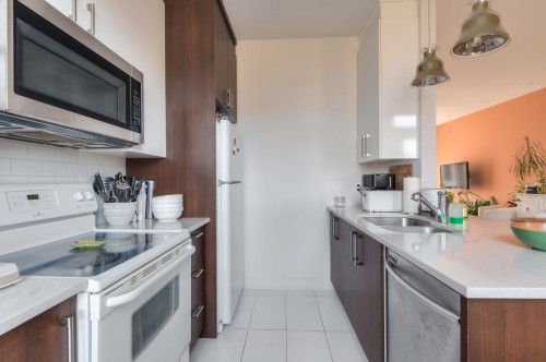 Kitchen - 1212 Rue Fournelle, La Prairie, QC - Indoor Photo Showing Kitchen With Double Sink