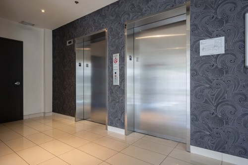Elevator - 706-2335 Ch. Manella, Mont-Royal, QC - Indoor Photo Showing Other Room