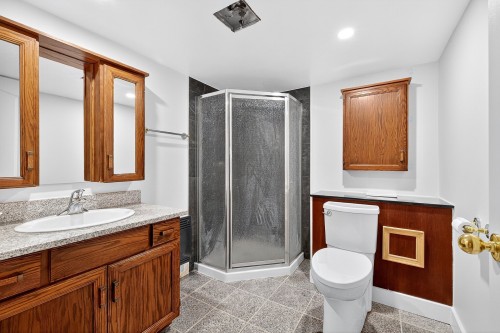 Salle de bains - 59 Rue Frontenac, Shawville, QC - Indoor Photo Showing Bathroom