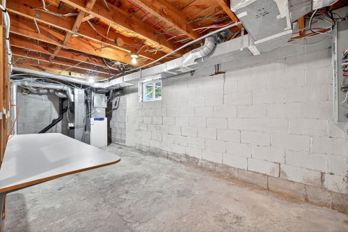 Rangement - 59 Rue Frontenac, Shawville, QC - Indoor Photo Showing Basement