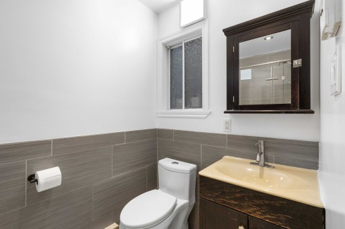 Bathroom - 5999 Rue Boyer, Montréal (Rosemont/La Petite-Patrie), QC - Indoor Photo Showing Bathroom