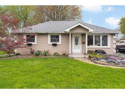 2715 LLOYD GEORGE Boulevard Windsor, ON N8T 2T8