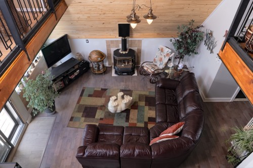 Salon - 206 Mtée Du Lac-Godin, Lac-Saint-Paul, QC - Indoor Photo Showing Other Room