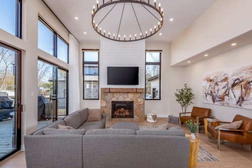 Boudoir - 57 Boul. Beaconsfield, Beaconsfield, QC - Indoor Photo Showing Living Room With Fireplace