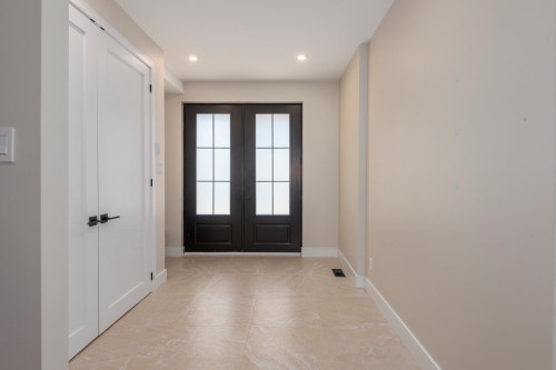 Hall d'entrée/Vestibule - 57 Boul. Beaconsfield, Beaconsfield, QC - Indoor Photo Showing Other Room