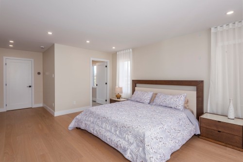 Salle de bains attenante à la CCP - 57 Boul. Beaconsfield, Beaconsfield, QC - Indoor Photo Showing Bathroom