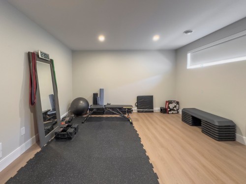 Salle de bains - 57 Boul. Beaconsfield, Beaconsfield, QC - Indoor Photo Showing Other Room