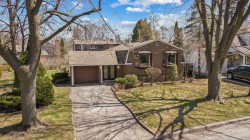 249 Rue du Dauphiné  Saint-Lambert, QC J4S 1N4