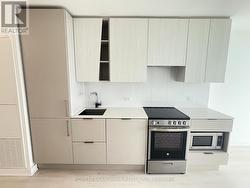 2812 - 3900 CONFEDERATION PARKWAY Mississauga, ON L5B 0M3