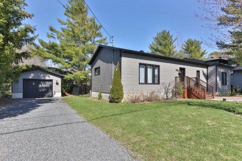 195 Rue des Peupliers  Saint-Jean-Sur-Richelieu, QC J2W 2E3