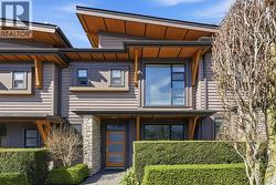 621 14TH STREET STREET  West Vancouver, BC V7T 0A4