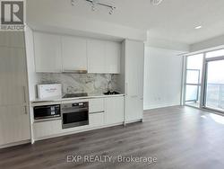 1005 - 225 COMMERCE STREET Vaughan, ON L4K 5Z7