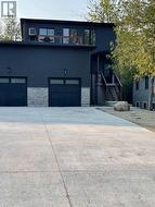 MAIN ENTRANCE TOP FLOOR - 