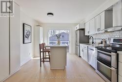 63 HOUNSLOW HEATH ROAD Toronto, ON M6N 1G7