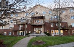 206 158 Farnham Gate Road  Halifax, NS B3M 3V8