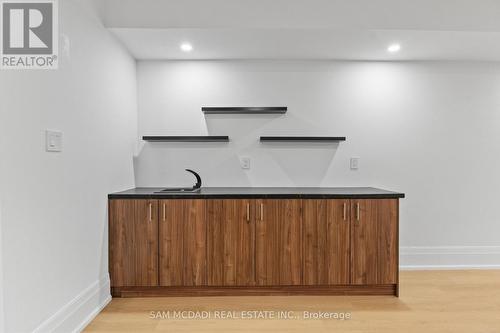 1610 Kenmuir Avenue, Mississauga, ON - Indoor