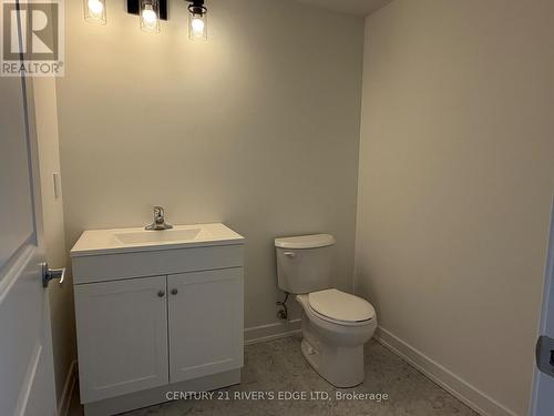 131 Gore Street E, Perth, ON - Indoor Photo Showing Bathroom