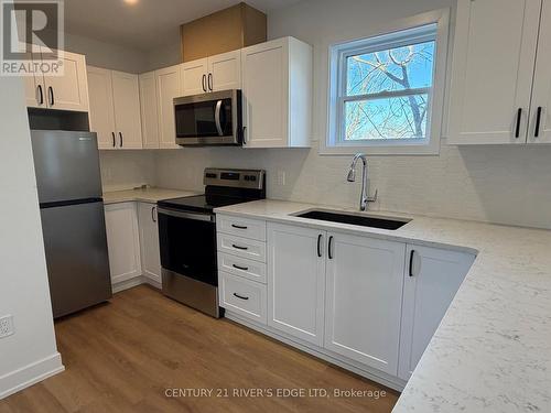 131 Gore Street E, Perth, ON - Indoor Photo Showing Kitchen