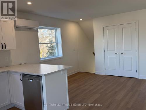 131 Gore Street E, Perth, ON - Indoor