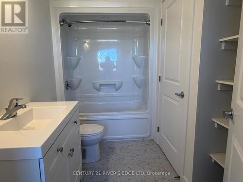 131 Gore Street E, Perth, ON - Indoor Photo Showing Bathroom