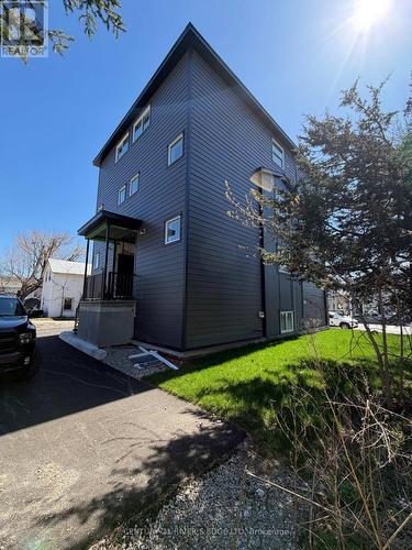 131 Gore Street E, Perth, ON - Outdoor