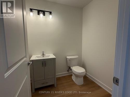 131 Gore Street E, Perth, ON - Indoor Photo Showing Bathroom