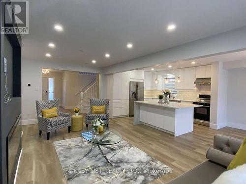 125 Steepleridge Street, Kitchener, ON - Indoor Photo Showing Living Room