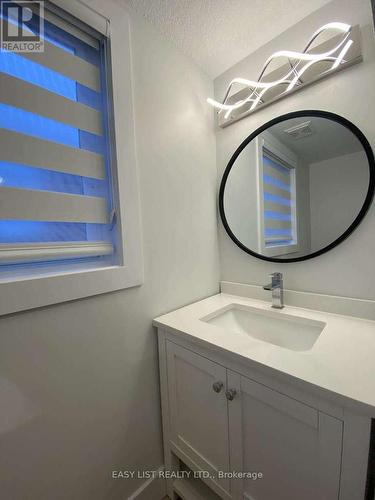 125 Steepleridge Street, Kitchener, ON - Indoor Photo Showing Bathroom