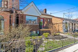 190 MANNING AVENUE  Toronto, ON M6J 2K5