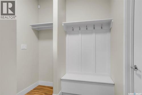 305 Clarence Avenue S, Saskatoon, SK - Indoor