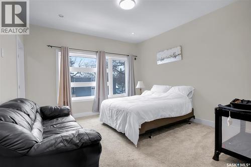 305 Clarence Avenue S, Saskatoon, SK - Indoor Photo Showing Bedroom