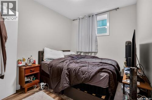 305 Clarence Avenue S, Saskatoon, SK - Indoor Photo Showing Bedroom
