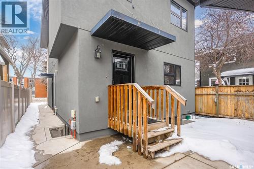 305 Clarence Avenue S, Saskatoon, SK - Outdoor With Exterior
