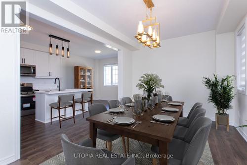 5409 Tenth Line W, Mississauga, ON - Indoor Photo Showing Dining Room