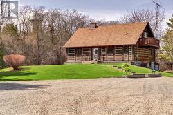 20091 LOYALIST PARKWAY Prince Edward County (Hillier Ward), ON K0K 1T0