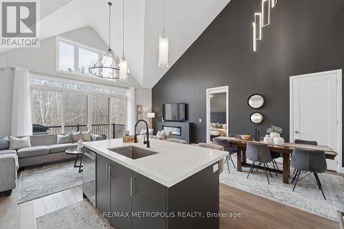 19 VERN ROBERTSON GATE  Uxbridge, ON L9P 0R9