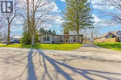 61 CEDAR Street Paris, ON N3L 0A1