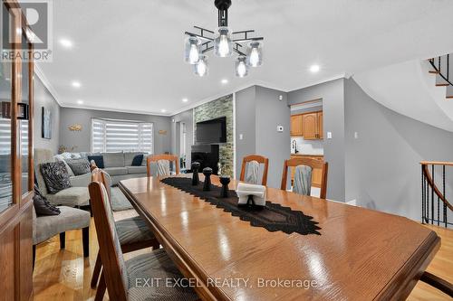 58 Fireside Crescent, Ottawa, ON - Indoor Photo Showing Dining Room