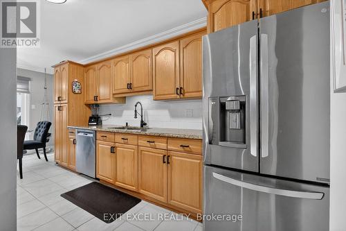 58 Fireside Crescent, Ottawa, ON - Indoor Photo Showing Kitchen