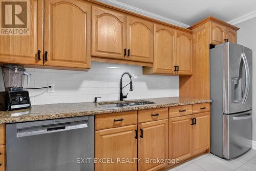 58 Fireside Crescent, Ottawa, ON - Indoor Photo Showing Kitchen With Double Sink