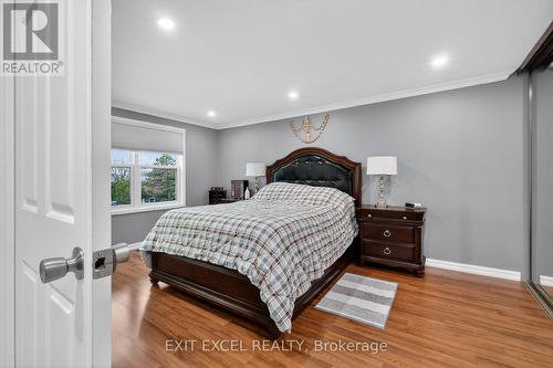 58 Fireside Crescent, Ottawa, ON - Indoor Photo Showing Bedroom