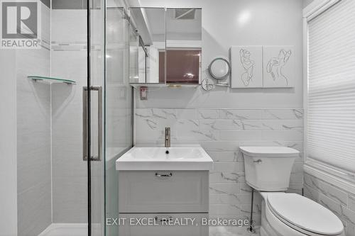 58 Fireside Crescent, Ottawa, ON - Indoor Photo Showing Bathroom