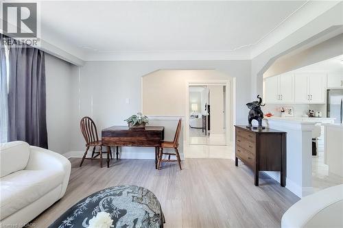 Bright interior with light wood-finish flooring - 103 East 45Th Street, Hamilton, ON - Indoor