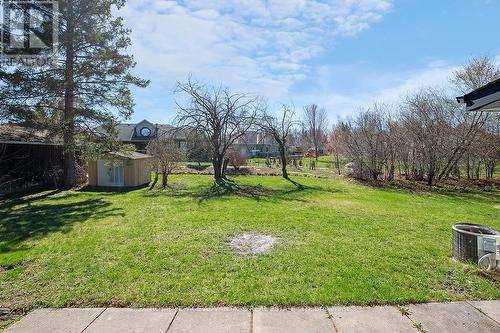 10 Robert Road, Perth, ON - Outdoor