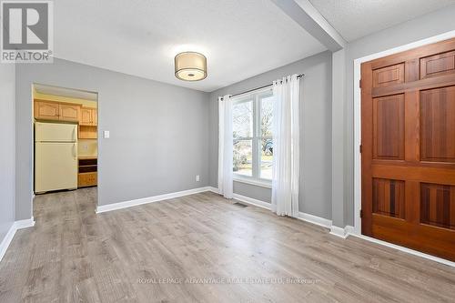 10 Robert Road, Perth, ON - Indoor Photo Showing Other Room