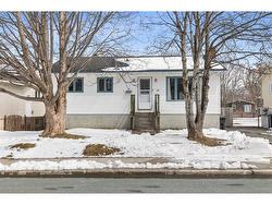 37 Roosevelt Avenue Mount Pearl, NL A1N 1Z6