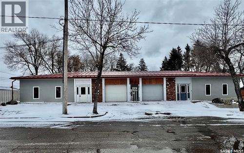 347&353 Maple Avenue, Yorkton, SK - Outdoor
